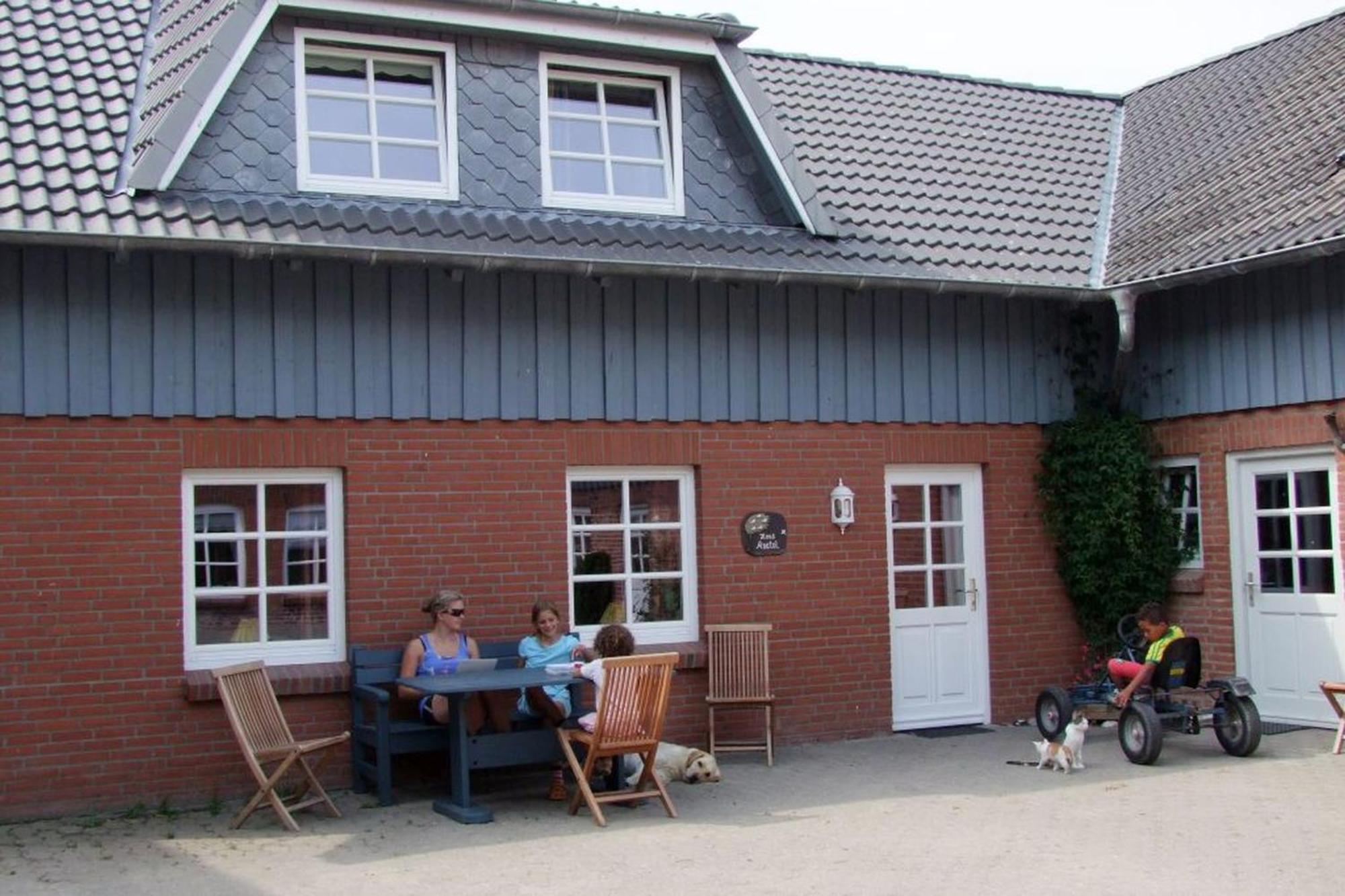 Ferienwohnungen Auf Dem Ferienhof Sell Stoltebull Bagian luar foto